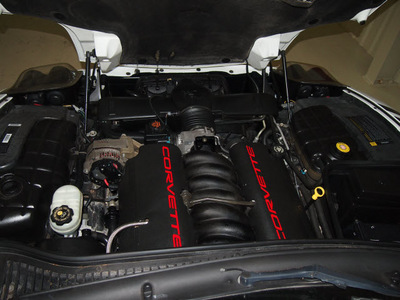 chevrolet corvette 1999 white hatchback gasoline v8 rear wheel drive automatic 79110