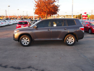 toyota highlander 2013 gray suv gasoline 6 cylinders front wheel drive automatic 76116