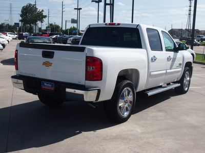 chevrolet silverado 1500 2013 white flex fuel 8 cylinders 2 wheel drive 6 spd auto texas ed resdncy based pkg texas edition discou 77090