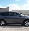 toyota highlander 2013 gray suv se gasoline 6 cylinders front wheel drive automatic 76011