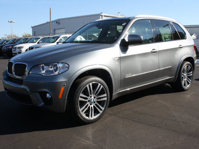bmw x5 2013 dk  gray xdrive35i sport activity gasoline 6 cylinders all whee drive automatic 27616
