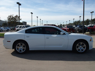 dodge charger 2011 white sedan sxt gasoline 6 cylinders rear wheel drive automatic 76018
