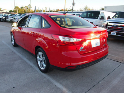 ford focus 2013 red sedan se flex fuel 4 cylinders front wheel drive automatic 77338