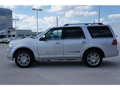 lincoln navigator 2010 silver suv flex fuel 8 cylinders 2 wheel drive automatic 77043