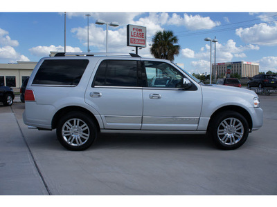 lincoln navigator 2010 silver suv flex fuel 8 cylinders 2 wheel drive automatic 77043
