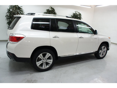 toyota highlander 2013 white suv limited gasoline 6 cylinders front wheel drive automatic 91731