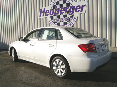 subaru impreza 2010 satin white sedan 2 5i gasoline 4 cylinders all whee drive automatic 80905