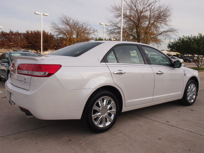 lincoln mkz 2011 white sedan gasoline 6 cylinders front wheel drive automatic 76011