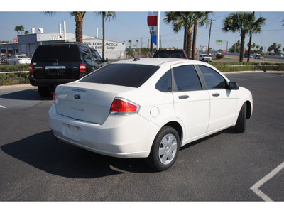 ford focus 2010 white sedan s gasoline 4 cylinders front wheel drive automatic 78501