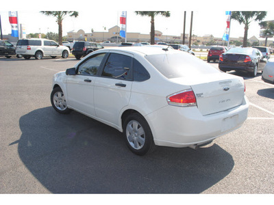 ford focus 2010 white sedan s gasoline 4 cylinders front wheel drive automatic 78501