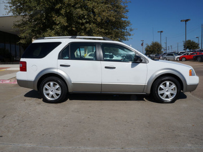 ford freestyle 2005 white wagon se gasoline 6 cylinders front wheel drive cont  variable trans  75070