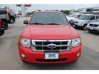 ford escape 2009 red suv xlt gasoline 4 cylinders front wheel drive 6 speed automatic 77539