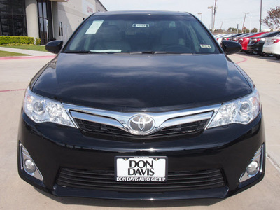 toyota camry 2012 black sedan xle v6 gasoline 6 cylinders front wheel drive automatic 76011