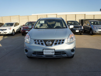 nissan rogue 2013 lt  blue sv gasoline 4 cylinders front wheel drive cont  variable trans  75150