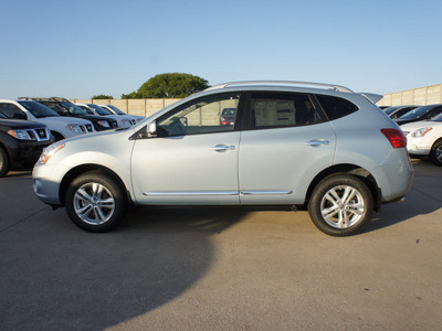 nissan rogue 2013 lt  blue sv gasoline 4 cylinders front wheel drive cont  variable trans  75150
