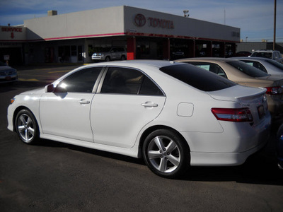 toyota camry 2011 white sedan gasoline 4 cylinders front wheel drive automatic 79925