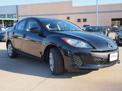 mazda mazda3 2013 black sedan i sport gasoline 4 cylinders front wheel drive automatic 76210