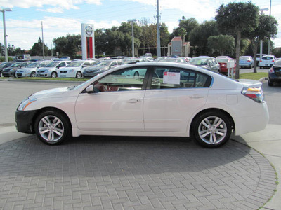 nissan altima 2012 white sedan sr gasoline 6 cylinders front wheel drive cont  variable trans  33884