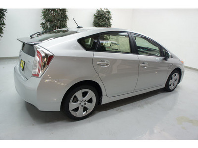toyota prius 2012 silver five hybrid 4 cylinders front wheel drive not specified 91731