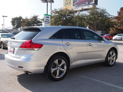 toyota venza 2009 silver wagon fwd v6 gasoline 6 cylinders front wheel drive automatic 76011