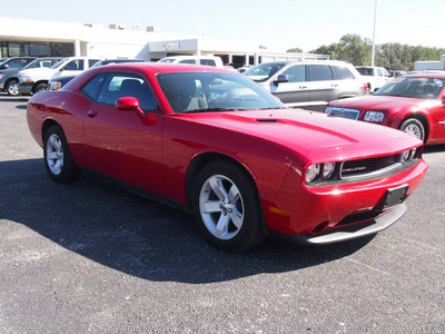 dodge challenger 2012 maroon coupe sxt flex fuel 6 cylinders rear wheel drive automatic 78016