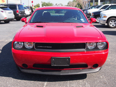 dodge challenger 2012 maroon coupe sxt flex fuel 6 cylinders rear wheel drive automatic 78016