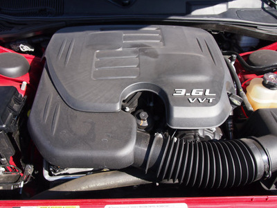dodge challenger 2012 maroon coupe sxt flex fuel 6 cylinders rear wheel drive automatic 78016