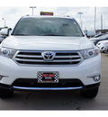 toyota highlander 2013 white suv limited gasoline 6 cylinders front wheel drive automatic 77469