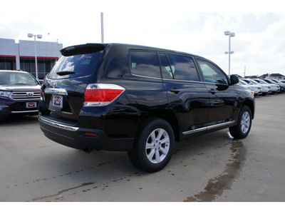 toyota highlander 2013 black suv limited gasoline 6 cylinders front wheel drive automatic 77469