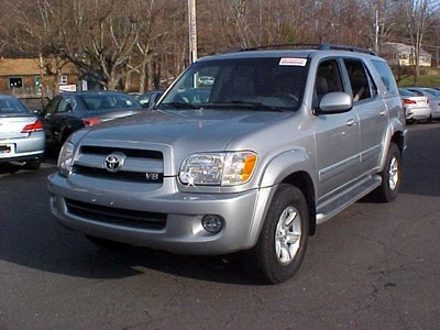 toyota sequoia 2007 gray suv sr5 gasoline 8 cylinders 4 wheel drive automatic 06019