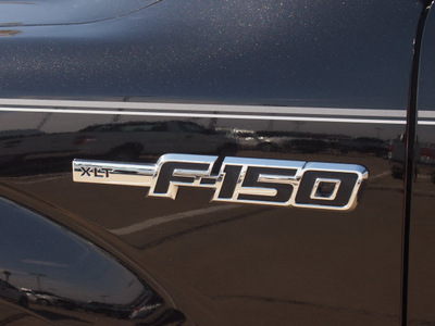 ford f 150 2011 black xlt gasoline 6 cylinders 4 wheel drive automatic 76108