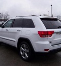 jeep grand cherokee 2013 white suv overland gasoline 6 cylinders 4 wheel drive automatic 44024