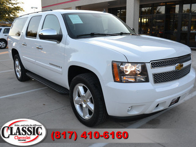 chevrolet suburban 2008 white suv ltz 1500 gasoline 8 cylinders 2 wheel drive automatic 76051