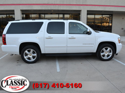 chevrolet suburban 2008 white suv ltz 1500 gasoline 8 cylinders 2 wheel drive automatic 76051