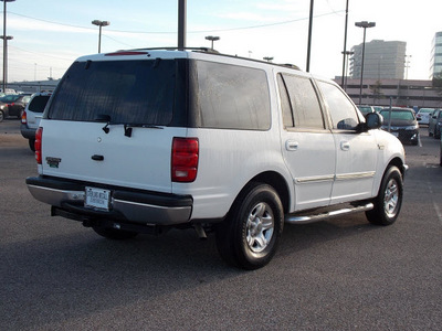 ford expedition 1998 white suv xlt gasoline v8 rear wheel drive automatic 77074