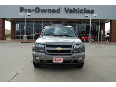 chevrolet trailblazer 2008 gray suv lt gasoline 6 cylinders 4 wheel drive automatic with overdrive 77642