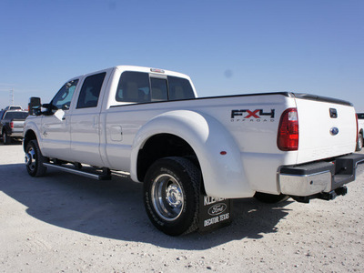 ford f 350 super duty 2011 white lariat biodiesel 8 cylinders 4 wheel drive automatic 76234