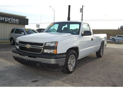 chevrolet silverado 1500 classic 2007 white pickup truck work truck gasoline 6 cylinders rear wheel drive automatic with overdrive 77627