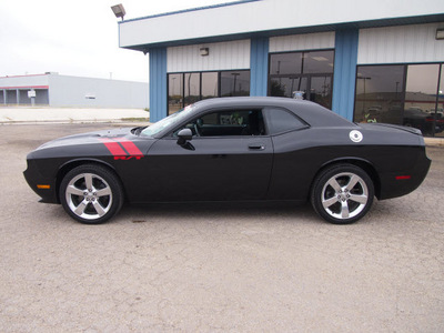 dodge challenger 2010 black coupe r t gasoline 8 cylinders rear wheel drive automatic 78861