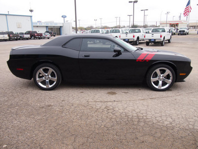 dodge challenger 2010 black coupe r t gasoline 8 cylinders rear wheel drive automatic 78861