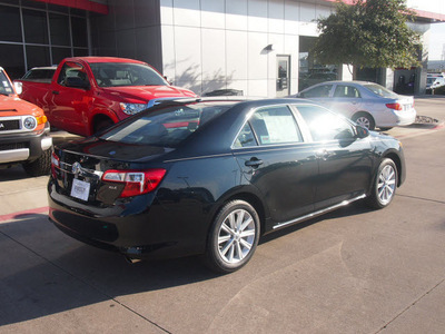toyota camry 2012 gray sedan xle gasoline 4 cylinders front wheel drive 6 speed automatic 76053