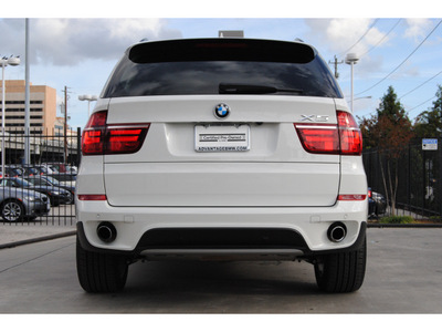 bmw x5 2012 white xdrive35i sport activity gasoline 6 cylinders all whee drive automatic 77002