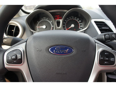 ford fiesta 2013 blue hatchback se gasoline 4 cylinders front wheel drive automatic 78550