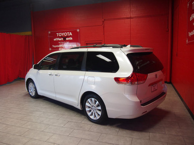 toyota sienna 2011 white van limited 7 passenger gasoline 6 cylinders front wheel drive automatic 76116
