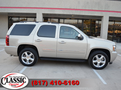 chevrolet tahoe 2012 gold suv ltz w navigation w dvd 8 cylinders automatic 76051