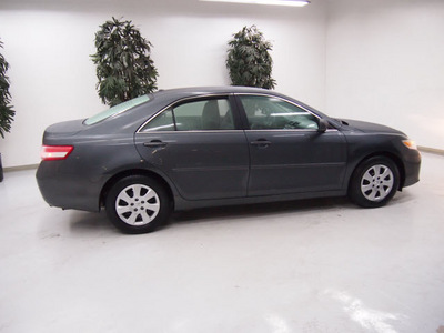 toyota camry 2010 dk  gray sedan le 4 cylinders automatic 91731