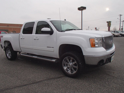 gmc sierra 2500hd 2010 white slt z71 8 cylinders automatic with overdrive 99336