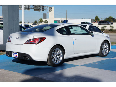 hyundai genesis coupe 2013 white satin pearl coupe 2 0t premium gasoline 4 cylinders rear wheel drive automatic 77094