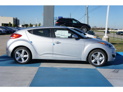 hyundai veloster 2013 silver coupe dct gasoline 4 cylinders front wheel drive automatic 77094