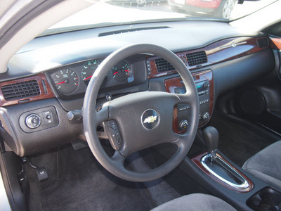 chevrolet impala 2010 silver sedan ls flex fuel 6 cylinders front wheel drive 4 speed automatic 77090